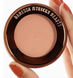 Danessa Myricks Yummy Skin Blurring Balm Polvere Lowlighter in Lowkey Sigillato 6g - Foto 1 di 2