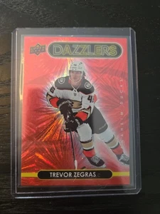 Tarjeta de radiocontrol roja Trevor Zegras 2021-22 Upper Deck Series 1 Dazzlers #DZ-1 - Imagen 1 de 2