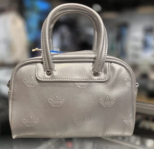 New Adidas Original ADICOLOR MINI BOWLING BAG SILVER METALLIC JW0050 - Picture 1 of 2