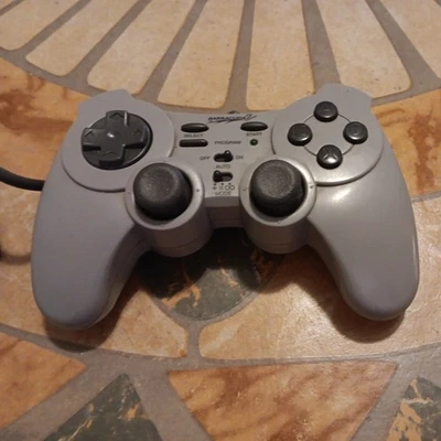 InterAct Barracuda 2 Playstation 1 PS1 Controller - Image 1 of 4