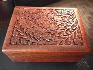 Wood Floral Carved Pet Urn 8x5.5 Inches New - Picture 1 of 9