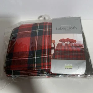 Martha Stewart Classic Christmas Tablecloth Round 70 Inches Plaid Vintage 2003 - Picture 1 of 7
