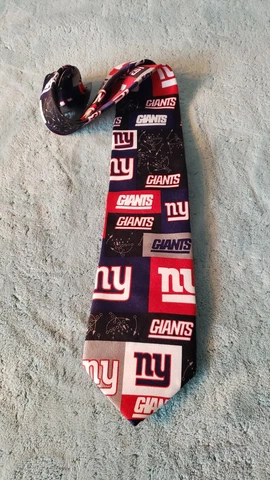 New York Giants NECKTIE NFL FOOTBALL LOGO TIE NEW Cover