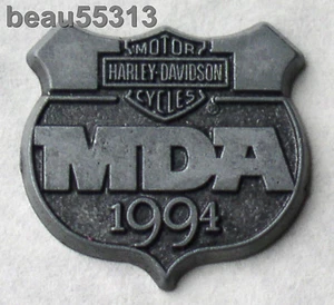 ⭐1994 HARLEY DAVIDSON MDA HOG NACIONAL RALLY CHALECO CHAQUETA PIN - Imagen 1 de 1