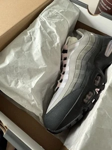Nike Air Max 95 OG Big Bubble Pink Foam UK8 BRAND NEW IN HAND - Picture 1 of 5