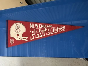 Vintage 1967 NFL New England Patriots FOOTBALL Pennant Double Bar Helmet - Picture 1 of 11