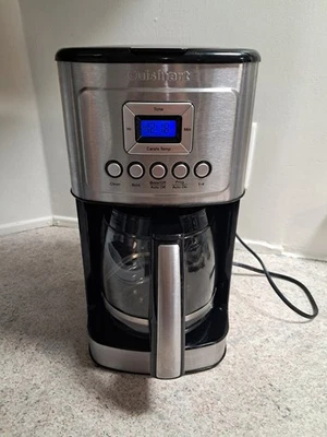Cuisinart DCC-3200 PerfecTemp 14-Cup Programmable Coffeemaker - SS. (USED) - Image 1 of 4
