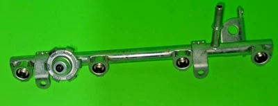 Conjunto de tubulação de entrega 2008 Yamaha FZ1 2D1-13160-00-00 - Imagem 1 de 2