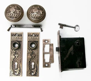 Antique Door Set Victorian / Eastlake Backplate Knob Mortise Lock Key Reclaimed - Picture 1 of 10