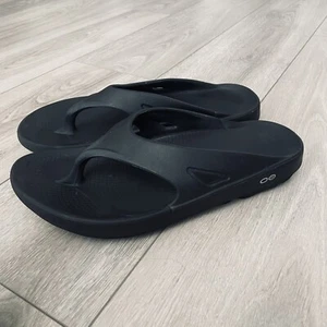 Oofos Black Unisex Flip Flop Sandal Men's 11 Women's 13 - Picture 1 of 6