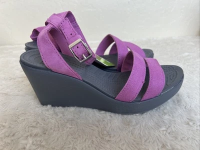Crocs Leigh II Wedge Sandal Women's Size 8 Wild Orchid Charcoal NEW - Image 1 of 4