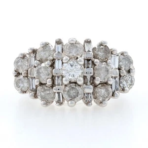 Oro Bianco Diamante Grappolo Cocktail Anello - 10k Rotondo & Baguette 3.00ctw - Foto 1 di 9
