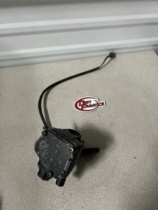 Yamaha Blaster / Banshee OEM Thumb Throttle Control Lever Housing - Picture 1 of 2