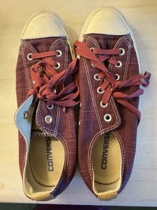 Converse Chuck Taylor All Star Men's Sneakers Size 8. Maroon/white - Picture 1 of 5