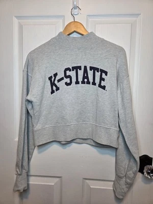 Sudadera Kansas State S Cuello Sin Mock Gris Recortada Chicka-d The Lyne Soft Lounge Foto 1 de 4