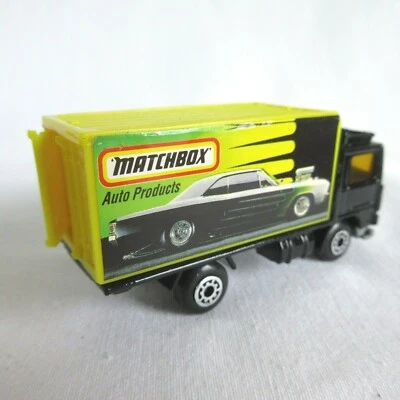 Camión de reparto Volvo Impala Chevelle 1981 Matchbox China 1:64 de colección como nuevo  Foto 1 de 4