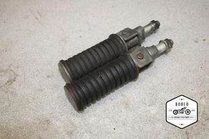 1975 Suzuki GT380 REAR PASSENGER FOOT RESTS PEGS STEPS SET PAIR H7-3837.ZQ - Picture 1 of 4