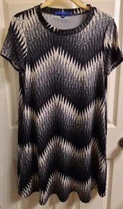 Apt 9 T-Shirt Dress Women's Small Black White Gray Chevron Round Neck Shift EUC - Picture 1 of 5