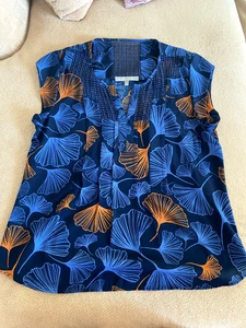 Daniel Rainn Estefany Lace Detail Split Neck Blouse Blue Floral- Size PM - Picture 1 of 4
