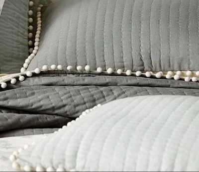 Ballard Designs Audree Pom Pom Quilted Sham Spa (серый) EURO Sham хлопок - Изображение 1 из 4