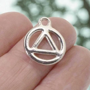 4 Silver Recovery Symbol Charms, Triangle in Circle, TierraCast Sobriety Pendant - Bild 1 von 6