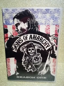 (1-738) "SONS OF ANARCHY - SEASON ONE" DVD / PRE-WATCHED / WIDESCREEN / 4 DISCS - Picture 1 of 16