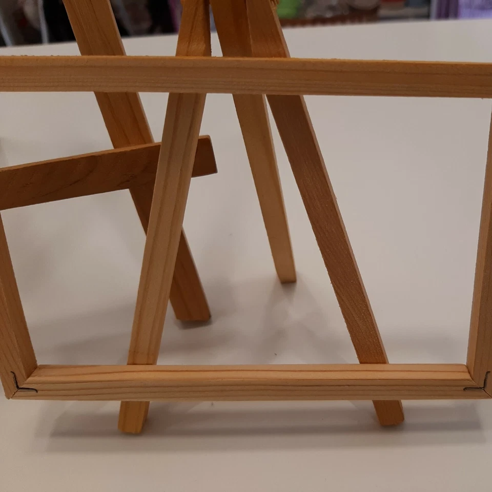  2 Cavalletti pieghevoli Legno 50 e 15 cm h  per dipinti  foto tele  Usati - Immagine 1 di 3