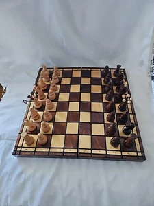 Scacchiera pieghevole da collezione in legno intagliato a mano 12 x 12 IN set da tavolo nuova Polonia - Foto 1 di 8