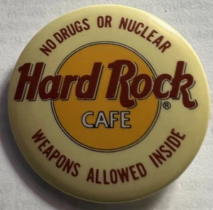 Hard Rock Cafe Pin keine Drogen oder Atomwaffen drin erlaubt - Bild 1 von 2