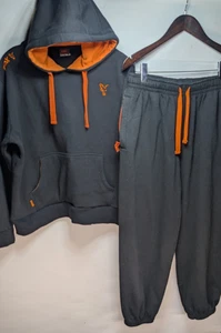 Chándal de pesca Fox negro/naranja talla XL usado - Imagen 1 de 13