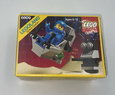 LEGO 6809 Classic Space XT-5 and Droid New and Sealed from 1988 - Image 1 of 4
