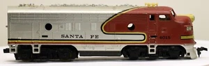 TYCO HO Scale SANTA FE F7A Powered Diesel Locomotive #4015 - Picture 1 of 8