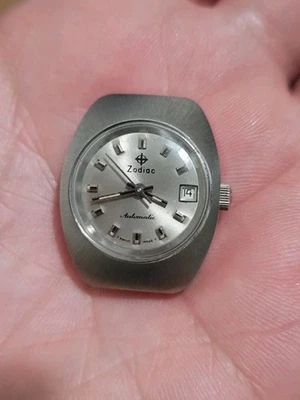 RELOJ SUIZO AUTOMÁTICO DE COLECCIÓN ZODIAC RARO PEQUEÑO 23mm INO INOXIDABLE FECHA DAMAS Funciona  Foto 1 de 3