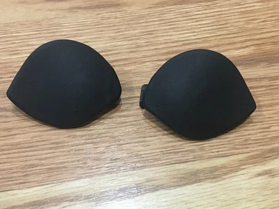 ✝️08-14 FERRARI CALIFORNIA CINTURÓN DE SEGURIDAD TRASERO EMBELLECEDOR CUBIERTAS NEGRO OEM Foto 1 de 3