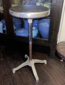 MCM INDUSTRIAL STEEL ADJUSTABLE SWIVEL Kuwanee MFG Factory School Work Stool - Picture 1 of 12
