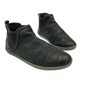 Olukai Pumehana Hulu WP Boots Women 9 Black Nubuck Leather Ankle Booties Pull On - Picture 1 of 9