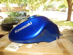 NOS Kawasaki EX650 A7F ER6F ABS 2007 GENUINE BLUE FUEL TANK GAS 51084-5331-723 - Picture 1 of 12