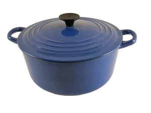 Le Creuset #22 Marineblau Gusseisen 3,5 Quart Dutch Oven, Deckel, Made in France NEU - Bild 1 von 6