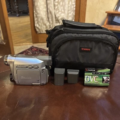 Canon ZR100 ZR100A MiniDv Mini Dv Stereo Camcorder VCR Player Video - Image 1 of 4