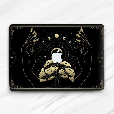 Estuche Rígido Oro Luna Árbol Mano Universo Oculto para Macbook Air 13 Pro 16 13 14 15 Foto 1 de 4