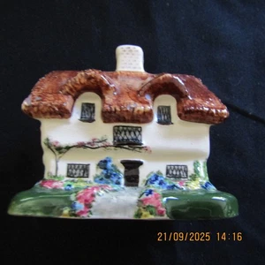 Vintage Australian Pottery Essexware Leura Cottage. Fairy Garden or Fish Tank - Picture 1 of 8