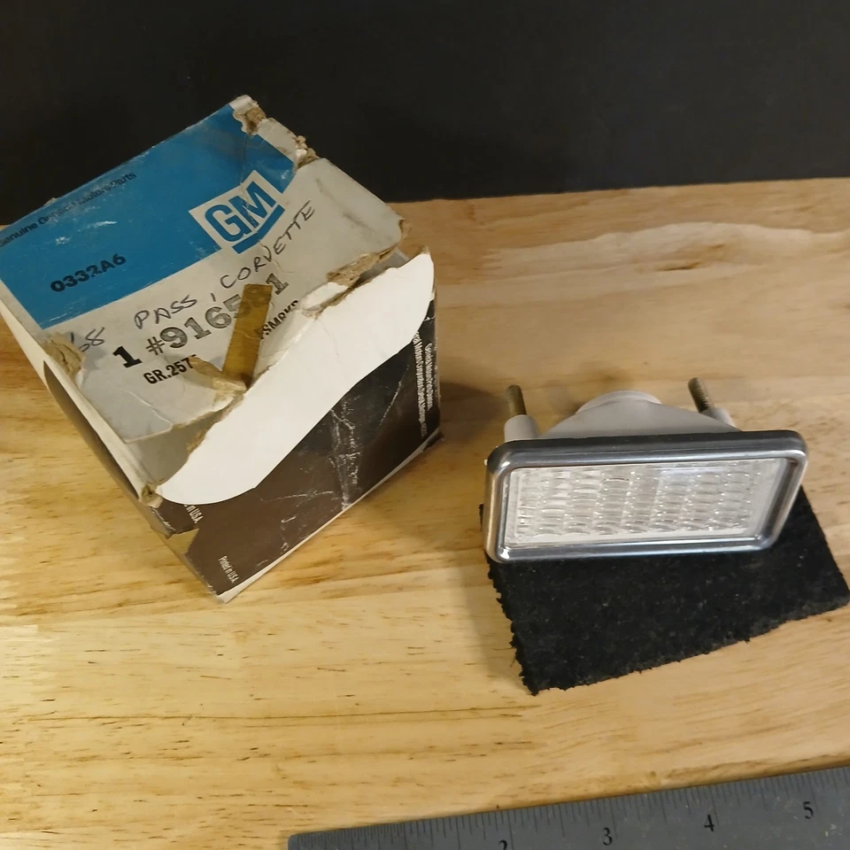 Corvette C3 1968 interior conjunto de luz de señalización lateral transparente GM #916581 como nuevo OEM Foto 1 de 4