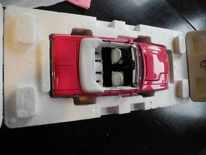 VERY RARE Franklin Mint 1970 Challenger 440 SIX PACK PANTHER PINK LE of 440 1:24 - Picture 1 of 5