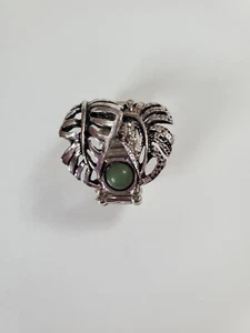 Paparazzi Green Feather Fly Away Stretchy Band Ring - Picture 1 of 5