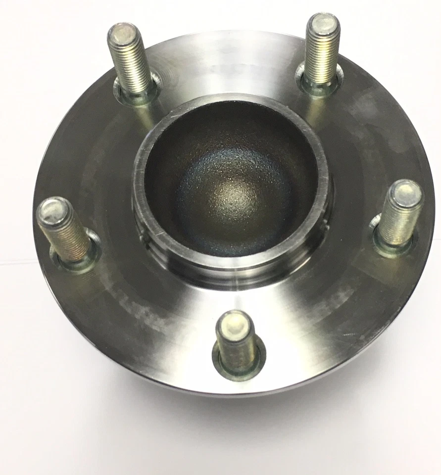 Genuine Mitsubishi REAR HUB ASSEMBLY Outlander & Outlander Sport  - Изображение 1 из 1