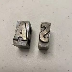 VINTAGE Letterpress Letter Blocchi stampa 1 pollice metallo parzialmente cavo: S + A - Foto 1 di 5