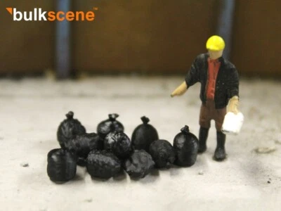 BULKSCENE - MODEL BLACK BIN SACKS RUBBISH SCRAP - PACK OF 10 - OO GAUGE