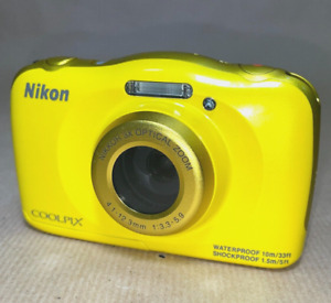 Nikon Coolpix - S33 - fotocamera digitale - impermeabile 10 m - antiurto 1,5 m - giallo