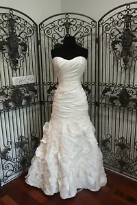 D319 DESIGNER SZ 10 IVORY $1300 WEDDING BALL GOWN DRESS - Picture 1 of 11