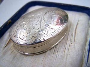 VINTAGE STERLING SILVER LARGE PILL POISON TRINKET SNUFF KEEPSAKE BOX HALLMARKED - Picture 1 of 10